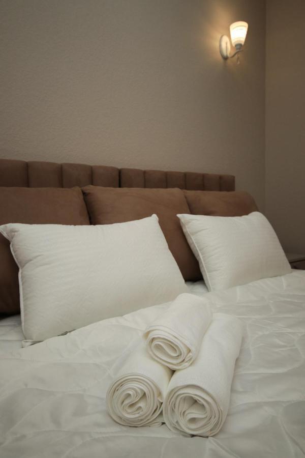 Hillside Guest House Erevan Esterno foto
