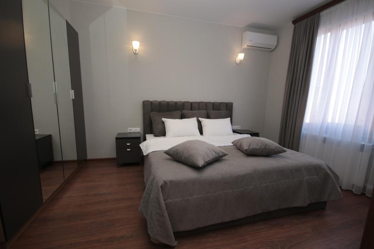 Hillside Guest House Erevan Esterno foto