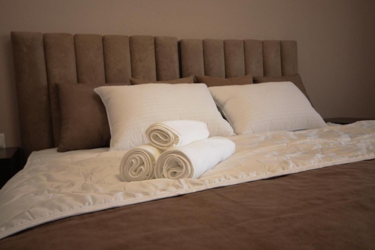 Hillside Guest House Erevan Esterno foto