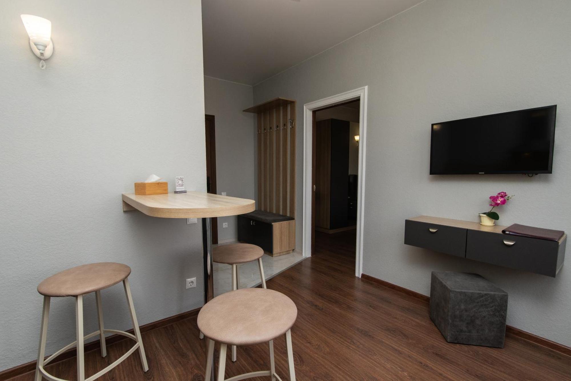 Hillside Guest House Erevan Esterno foto